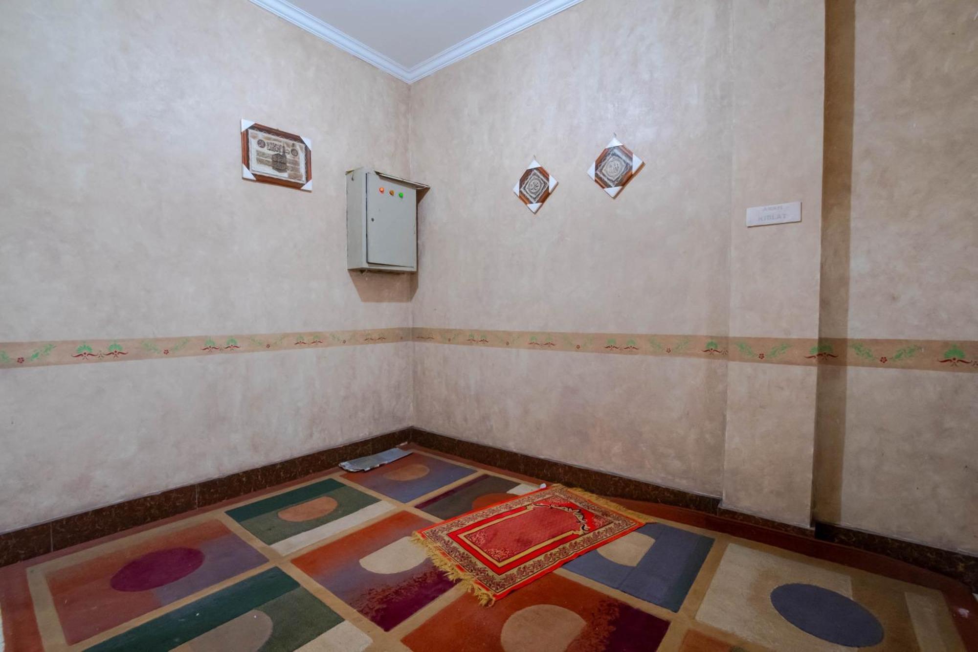 Nusa Indah Syariah Hotel Bandara By Abdihome Tangerang Extérieur photo
